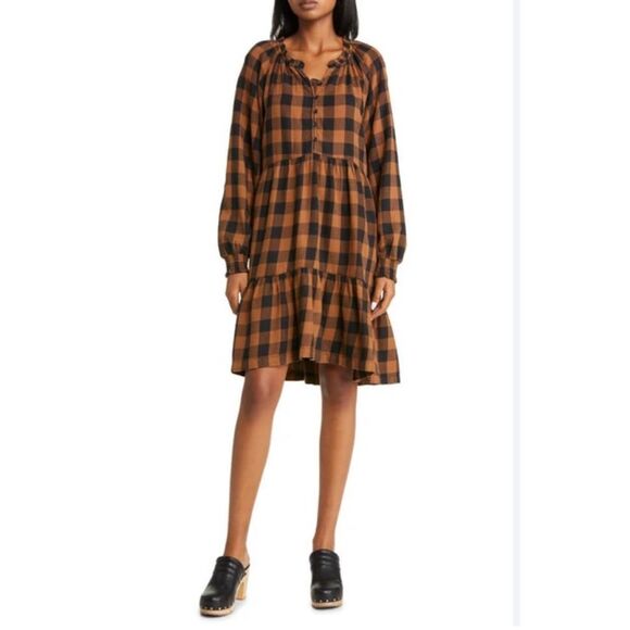 PLAID RUFFLE HEM LONG SLEEVE DRESS IN MAPLE VALLEY Size Small - Picture 1 of 12